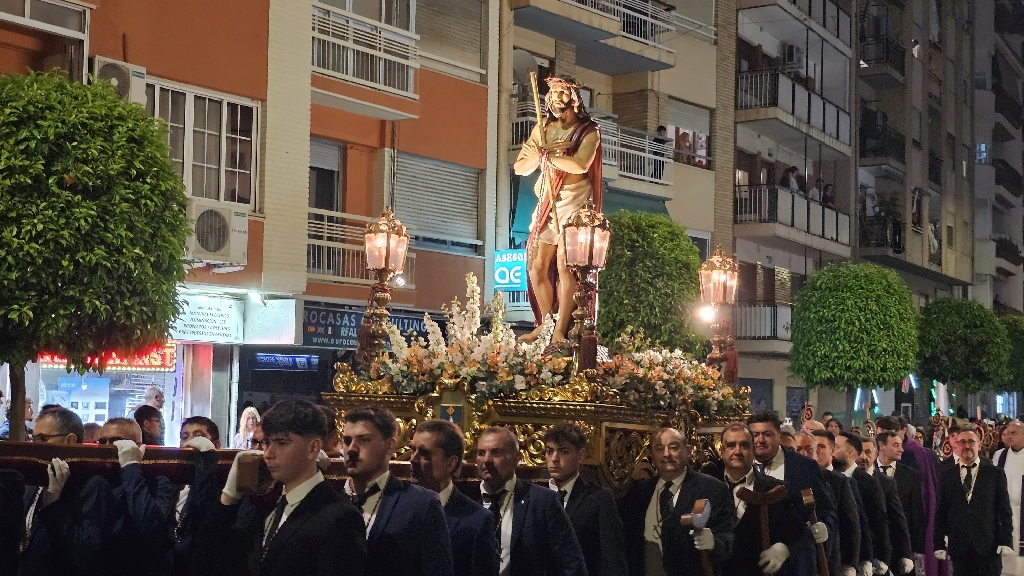 La confraria de l'Ecce Homo processiona la nit del Dijous Sant a la Vila Joiosa